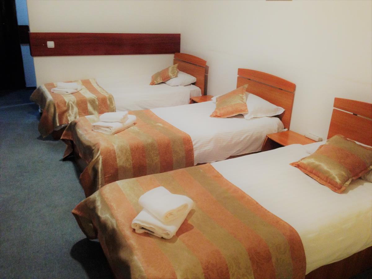 Hotel Lido Крайова Экстерьер фото